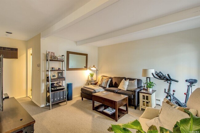 Foto del edificio - 95 Springville Rd