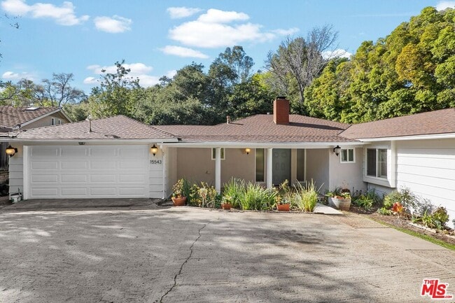 Building Photo - 15543 Del Gado Dr