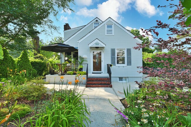 Front of House - 32 Franklin Ave