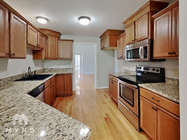 Building Photo - 5697 W Alexa Ln