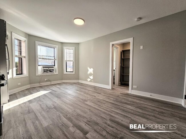 Foto del edificio - 0 bedroom in GLENCOE IL 60022