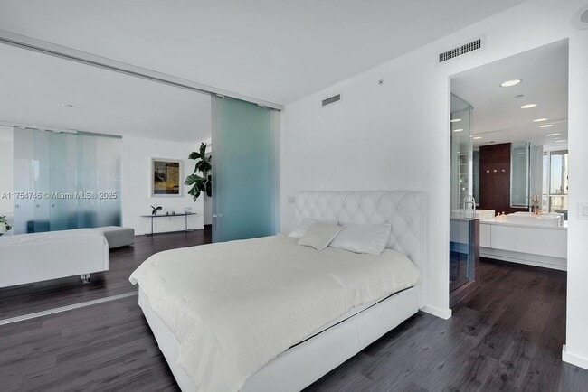 Photo - 1040 Biscayne Blvd Apartment