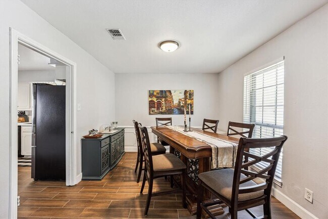 Foto del edificio - 12315 Whittington Ct N
