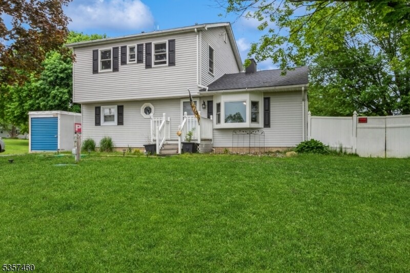 Foto principal - 8 Millbrook Rd