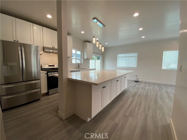 Building Photo - 1653 W Chateau Pl