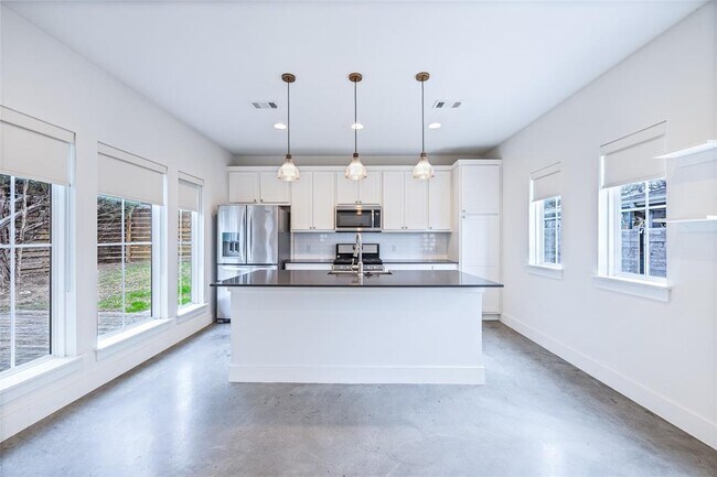 Foto del edificio - 1213 Eleanor St