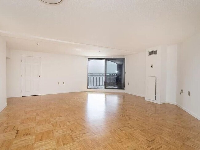 Foto del edificio - 1 Bedroom Townhome in Boston