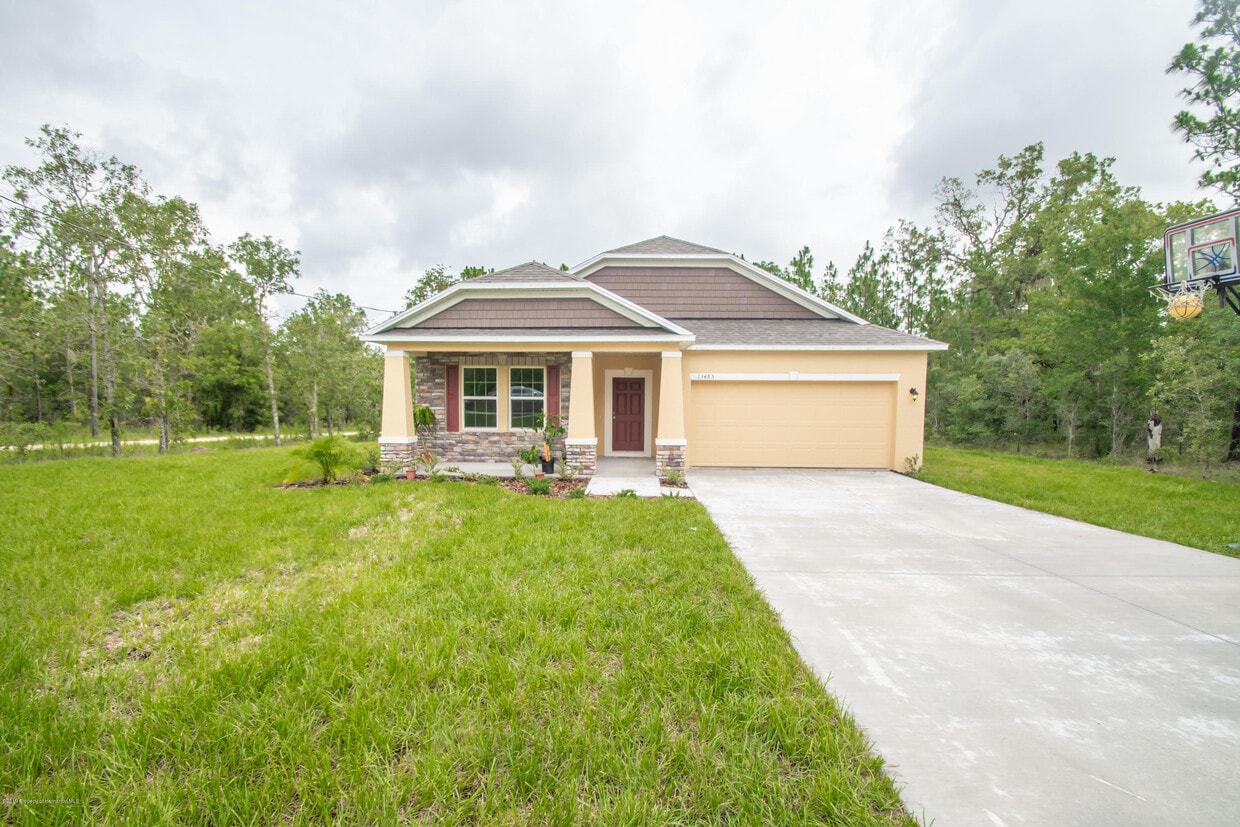 13485 Resort Ave, Weeki Wachee, FL 34614 House Rental in Weeki Wachee