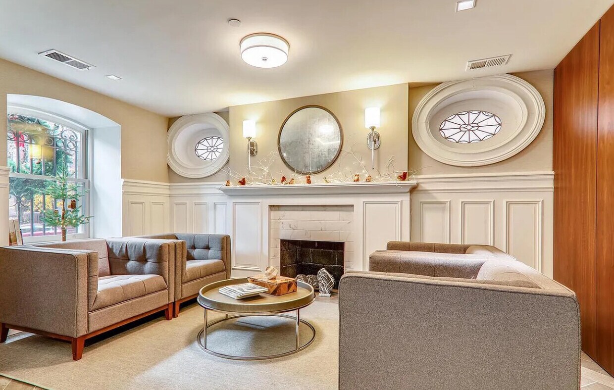 Photo - 1745 N St NW (Washington, DC)