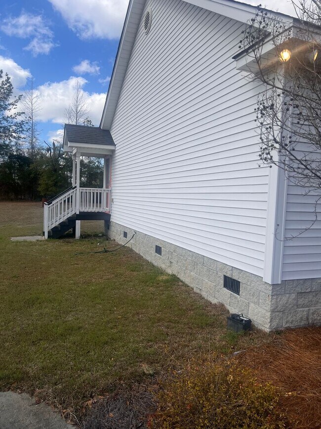 Foto del edificio - Four Bedroom Two Bath House