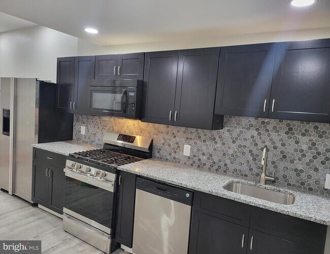 Foto del edificio - 223 E Cambria St