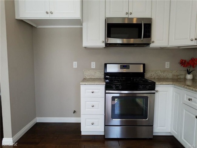 Building Photo - 3 br, 2 bath House - 10818 Los Jardines E