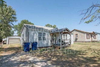 Building Photo - 1418 Velma Dr