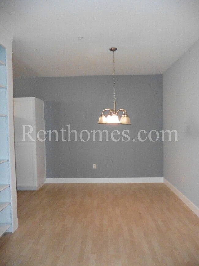 Building Photo - 18752 Caminito Cantilena