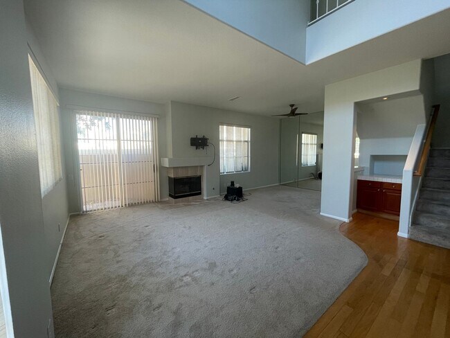 Foto del edificio - Spacious 3 Bedroom 2.5 Bathroom in Aliso Viejo