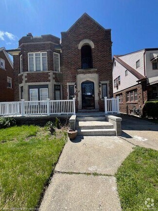 Building Photo - 17559 Santa Rosa Dr