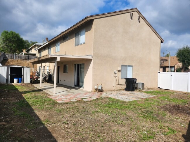 Building Photo - 6839 John Dr