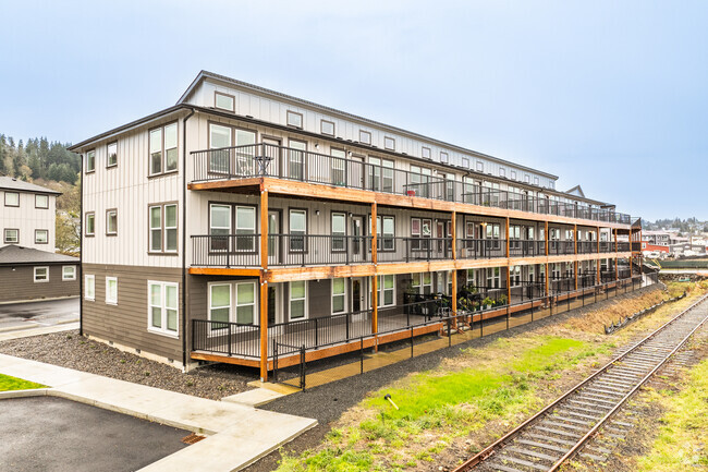 Exterior - Astoria Waterfront