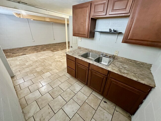 Foto del edificio - 1168 Tonawanda Ave