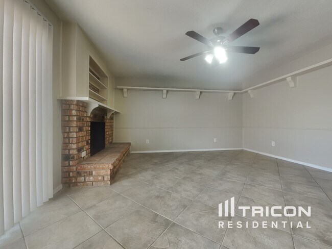 Foto del edificio - 5534 Canyon Forest Dr