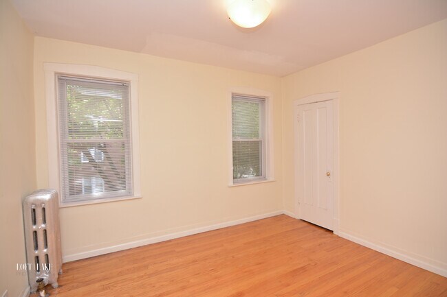 Foto del edificio - 4903 N Saint Louis Ave