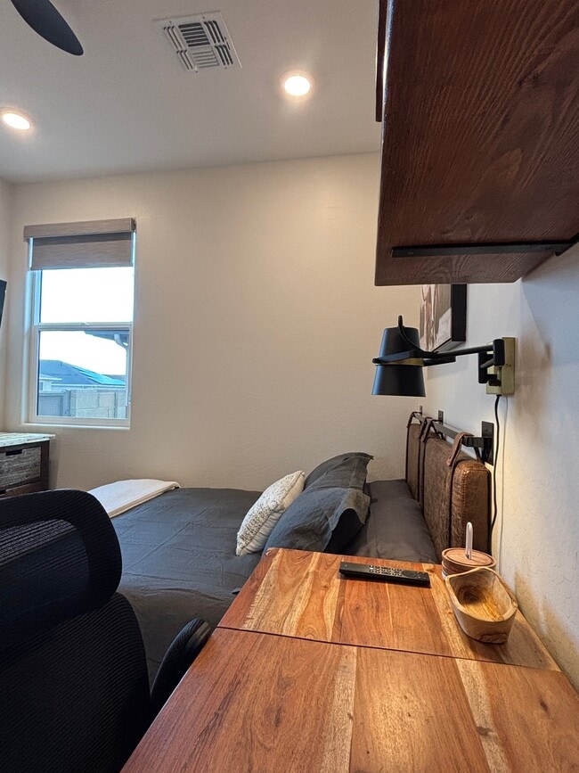 Building Photo - 1204 Tranquil Ln