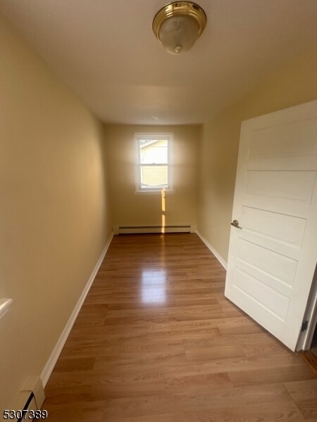 Foto del edificio - 406 River Dr