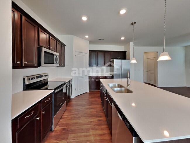 Foto del edificio - 152 Hazel Pk Dr