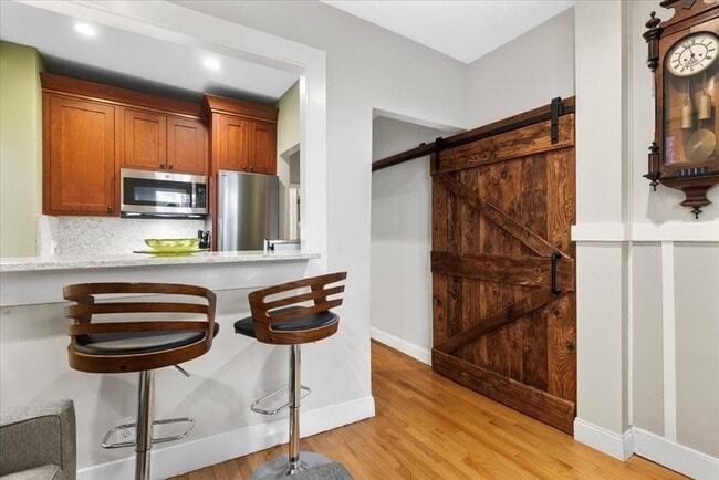 Building Photo - 80 West Cedar St