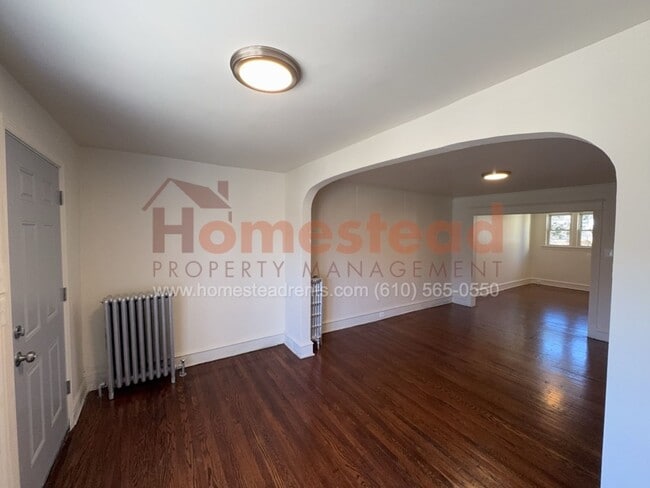 Building Photo - 3 BEDROOM HOME FOR RENT IN Sharon Hill