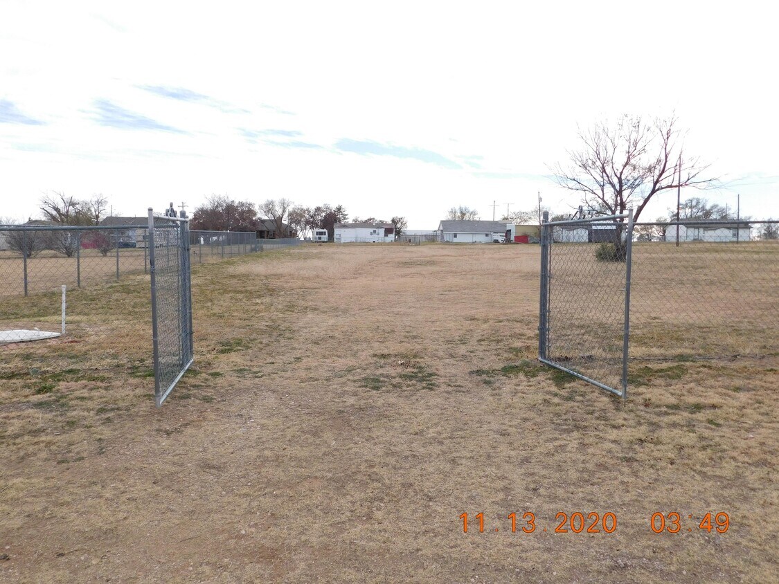 Building Photo - 507 Loop 335 W