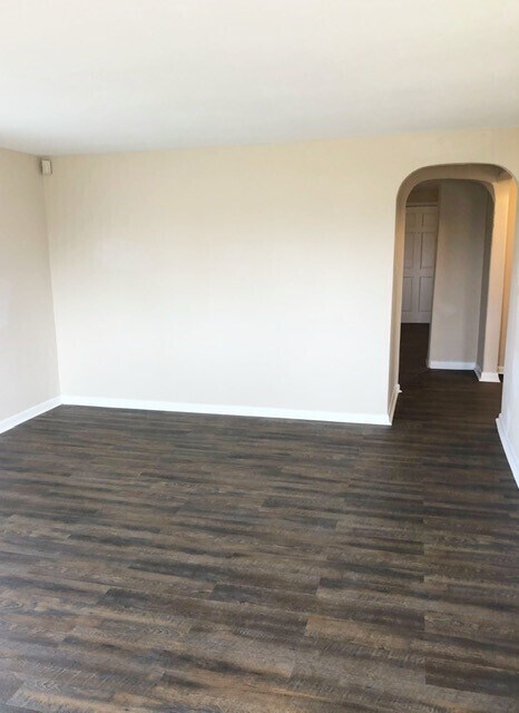 Building Photo - 2847 HILLSIDE AVENUE