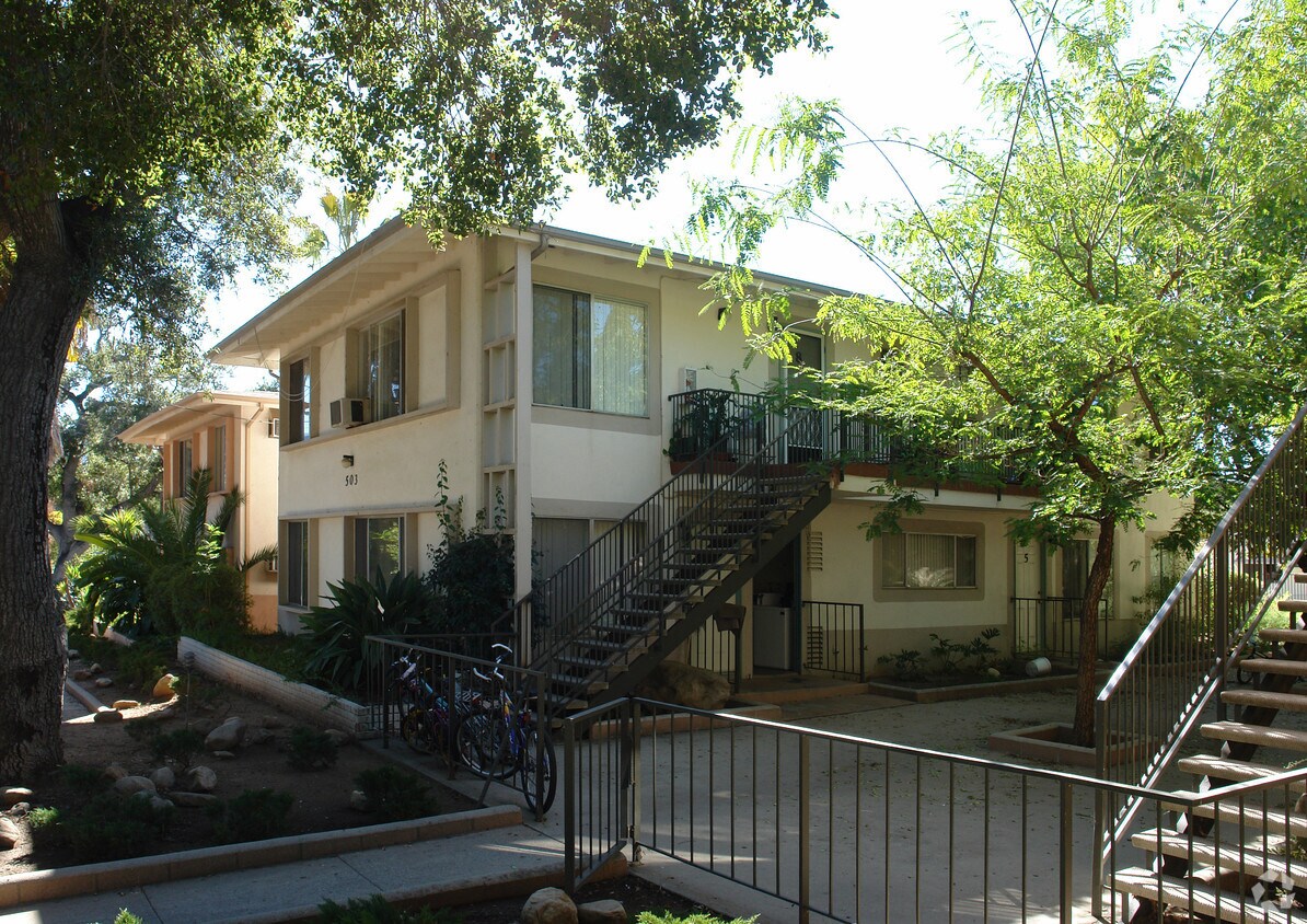 Building Photo - 501-503 N Ventura St