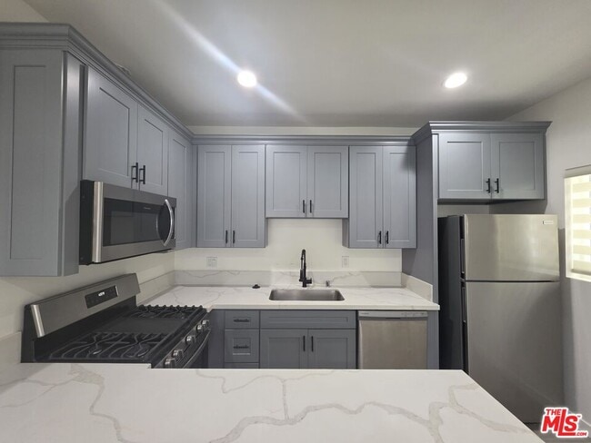 Foto del edificio - 25226 Loytan St