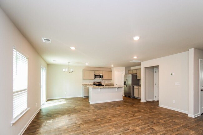 Foto del edificio - 413 Leaning Maple Wy