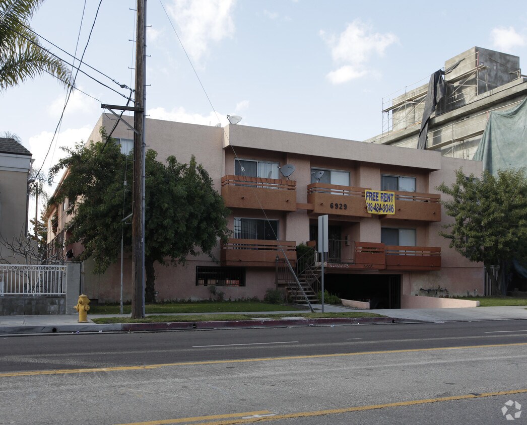 Foto del edificio - 6929 Coldwater Canyon Ave