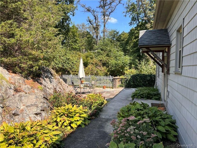 Foto del edificio - 14 Old Glenham Rd