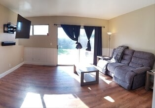 Building Photo - 1264 Mira Flores Dr