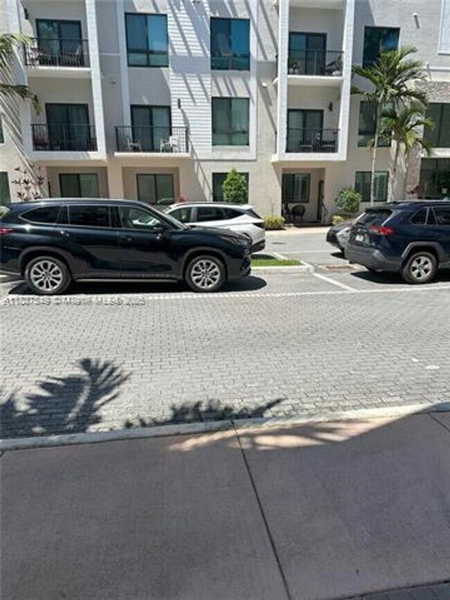 Foto del edificio - 4670 NW 84th Ave