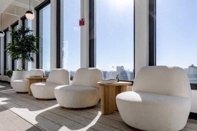 Building Photo - 1 bedroom in Chicago IL 60612