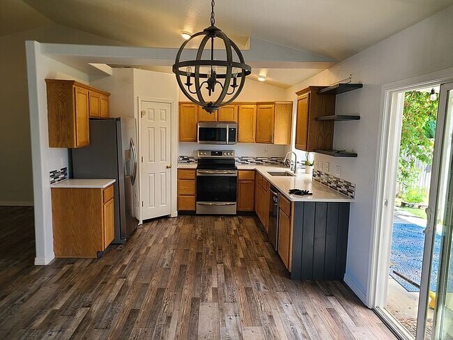 Foto del edificio - 2262 N Aronmink Way