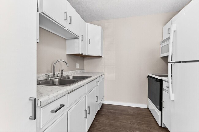 Interior Photo - Walnut Woods Apartments