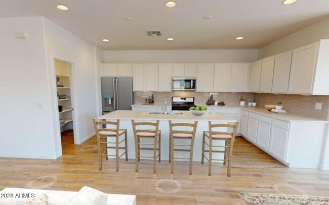 Foto del edificio - 12549 W Luxton Ln