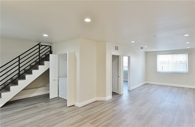 Interior Photo - 20712 S Western Ave