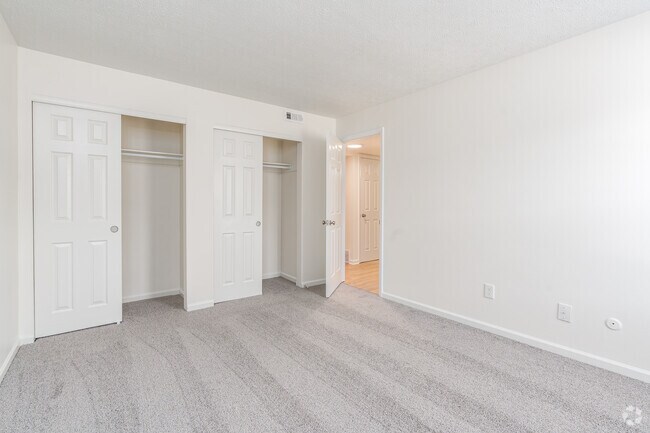 2BR,1BA -845SF - Primary Bedroom - Lodge at River Village