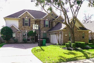 Building Photo - 10234 Five Oaks Ln