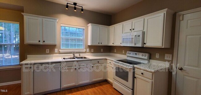 Foto del edificio - 104 Wellspring Dr