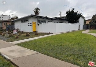Building Photo - 8807 Reading Ave