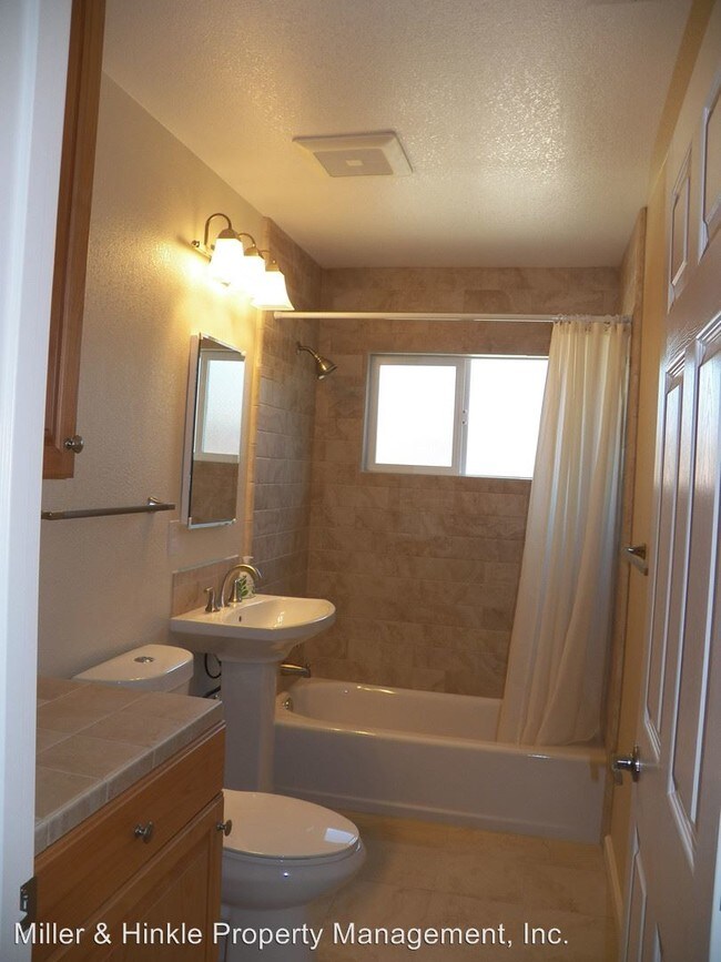 Building Photo - 4 br, 1 bath House - 3030 Kirk Rd