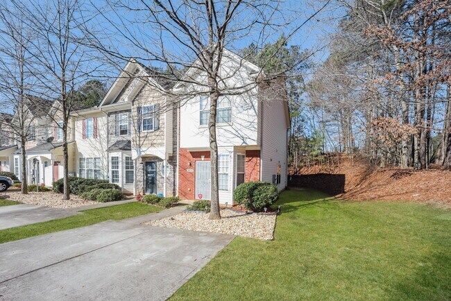 Foto del edificio - 6055 Camden Forrest Dr